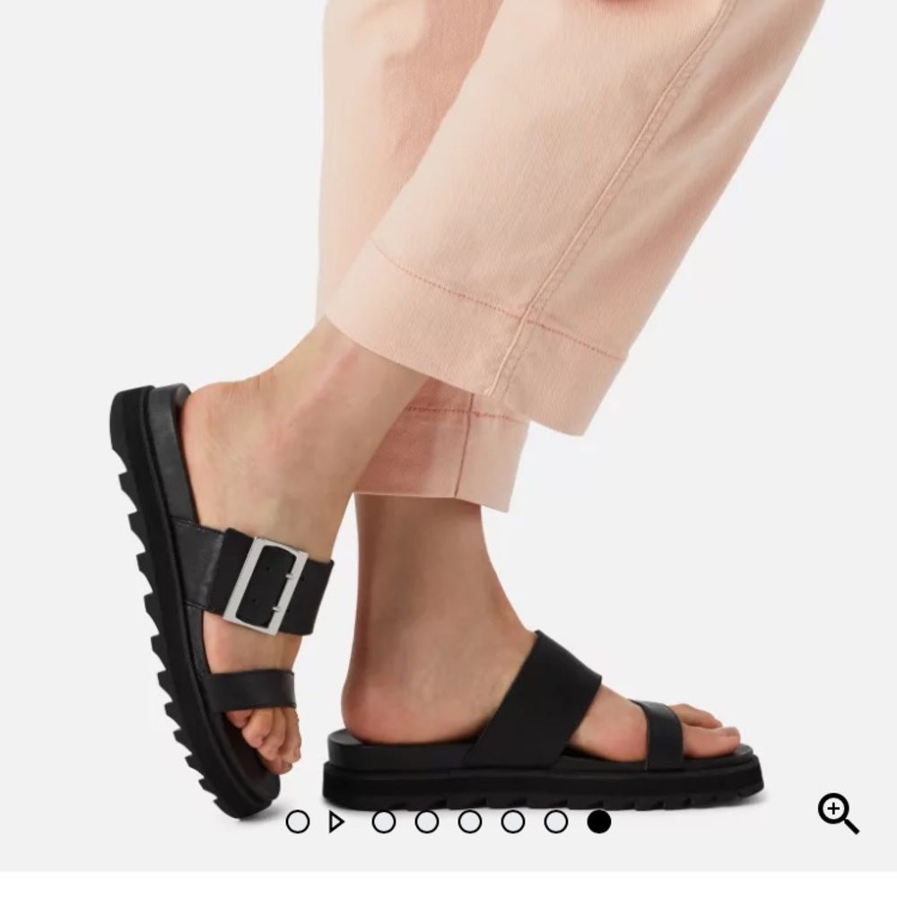 SOREL Roaming black buckle slide sandals 7